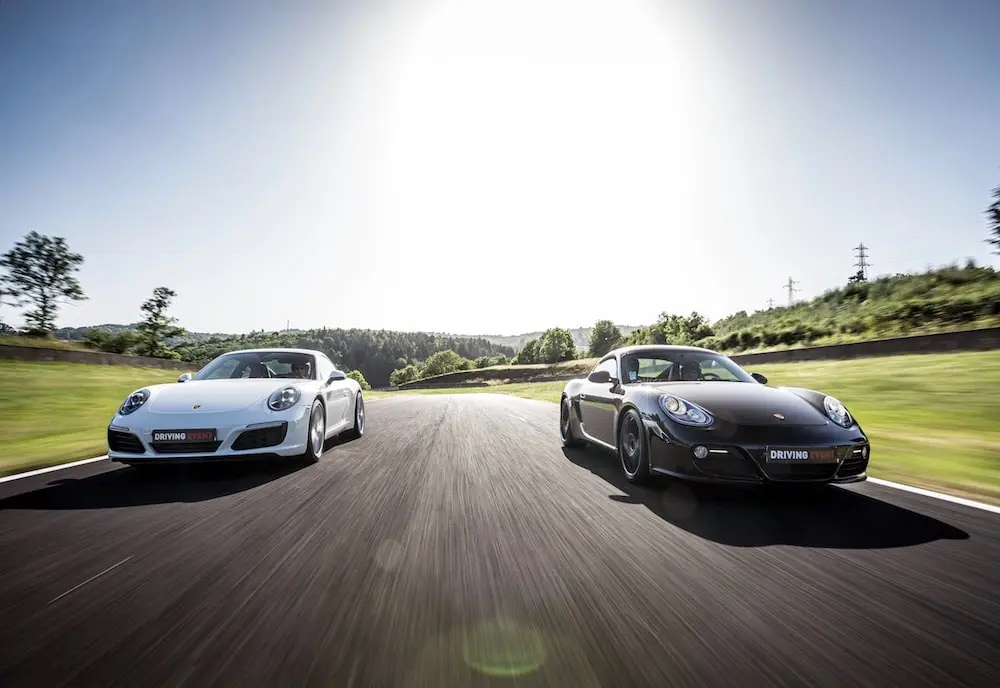 Duo Porsche 911 et Cayman au circuit de Charade