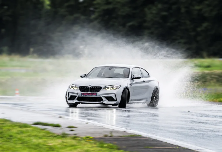 Stage de drift en BMW M2 Compétition