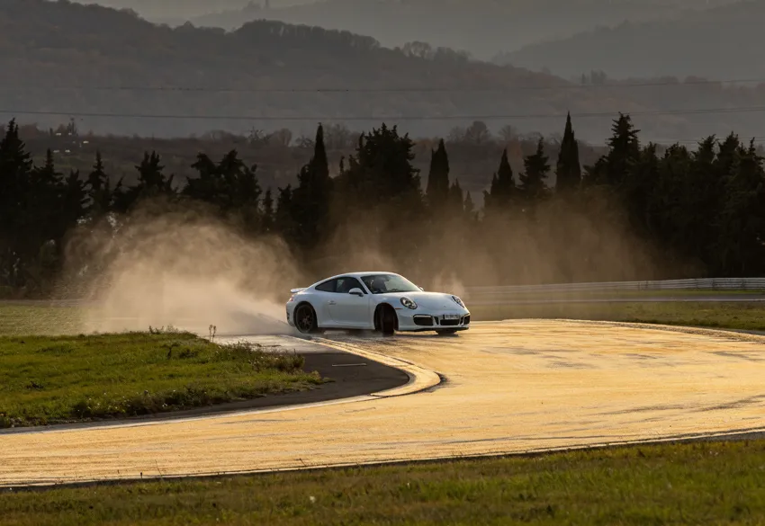 Stage drift Porsche 911