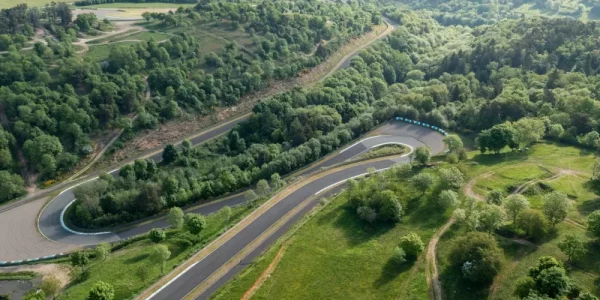 Circuit de Charade, virages et dénivelé